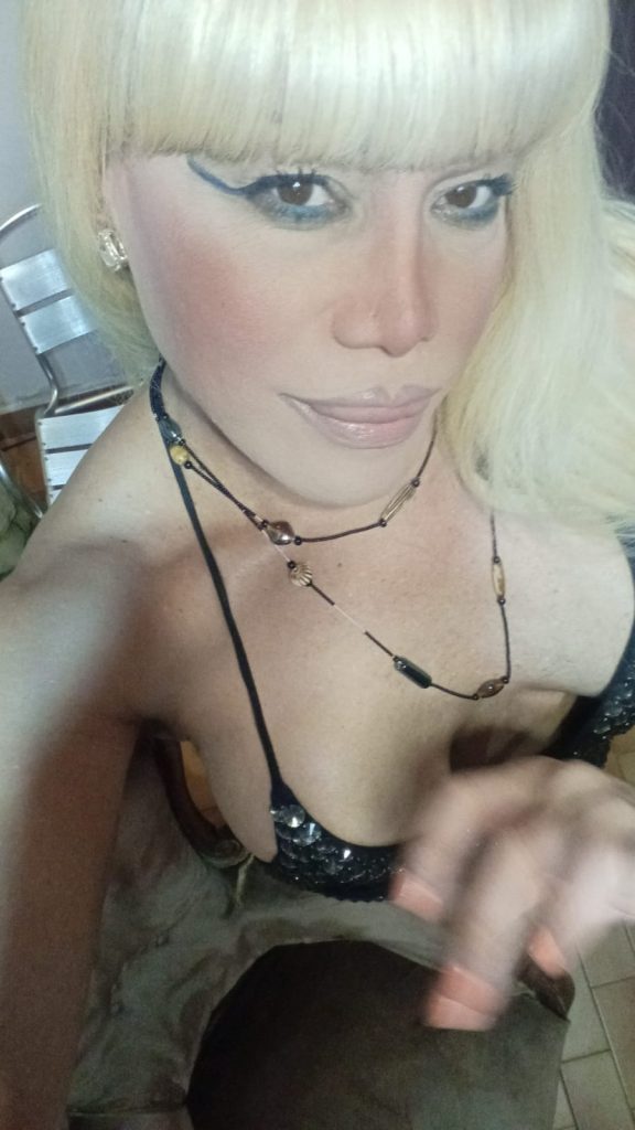 NICOLE VIP VENTURINY TRANS, 24 ore 24, tutti i giorni CON TANTI GIOCATTOLI. ANCHE MASSAGGI...
