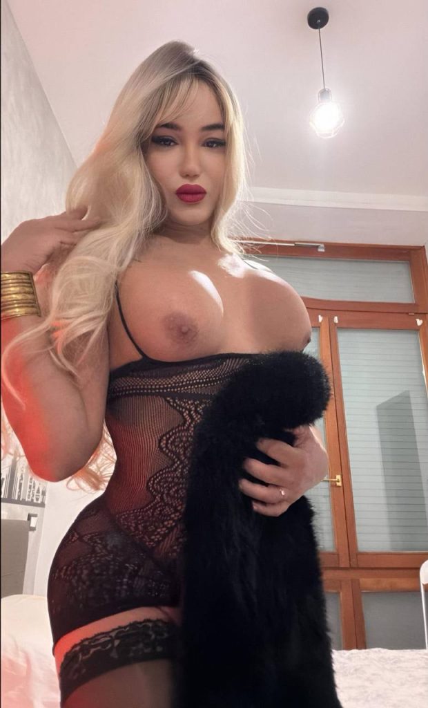 PRIMA VOLTA, CITTÀ TOP CLASS LUNA FOX TRANSEX LA FRAGOLINA 🍓💋🔥 PICCANTE E FUOCOSA !!! ATTIVA PASSIVA COMPLETA