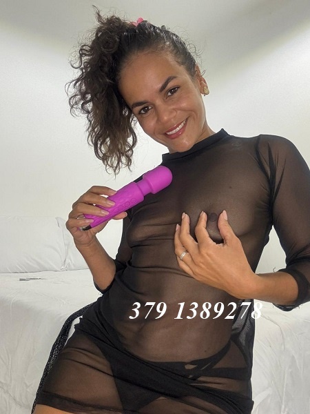 ROSS VIDEOCHAMATA EROCTICA, POMPINO CON DILDO E CHAT SEXY 🤤